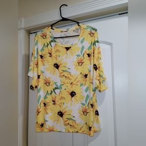 LuLaRoe Dahl Tee